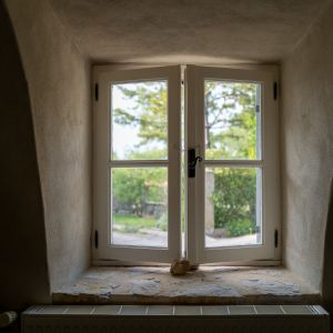 Openslaande ramen met luiken tegen de warmte/zonlicht